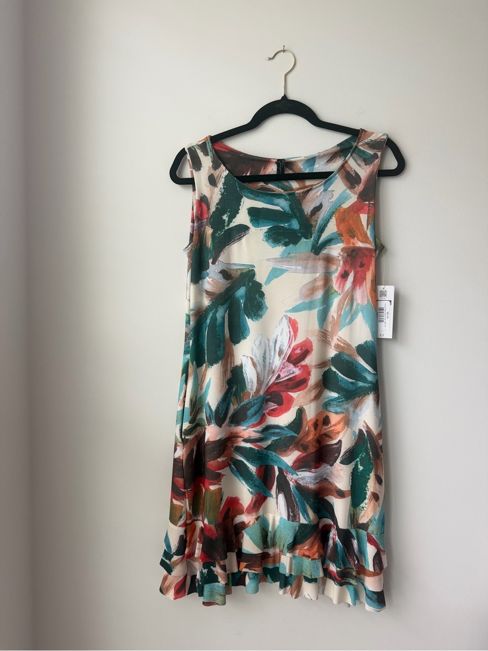 Sleeveless Floral-Print Ruffle-Hem Dress in Cream and Teal